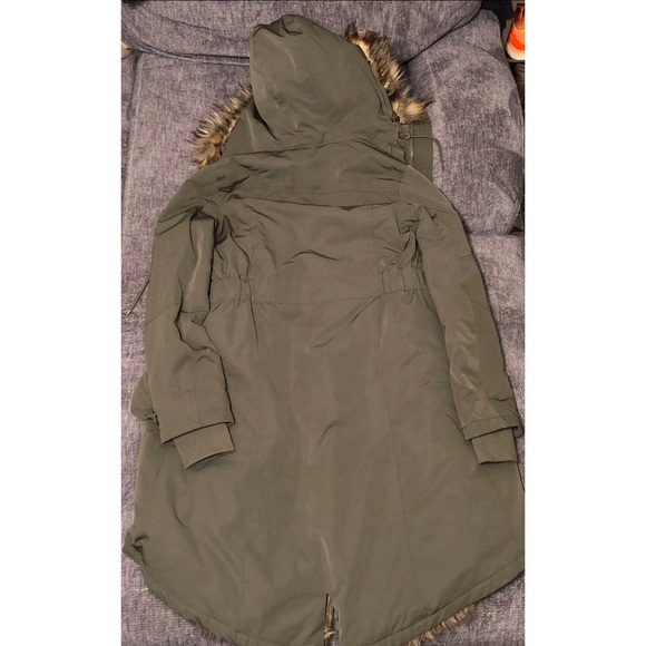 ‼️SOLD‼️ Hunter Green Parka Urban Outfitters - Picture 3 of 4